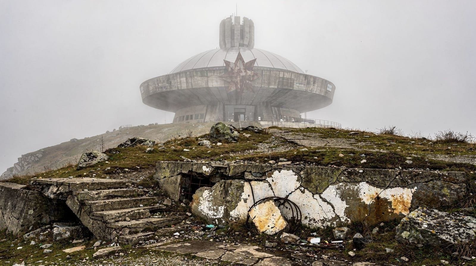 Sofia: Museum of Socialist Art and Buzludzha Monument Tour