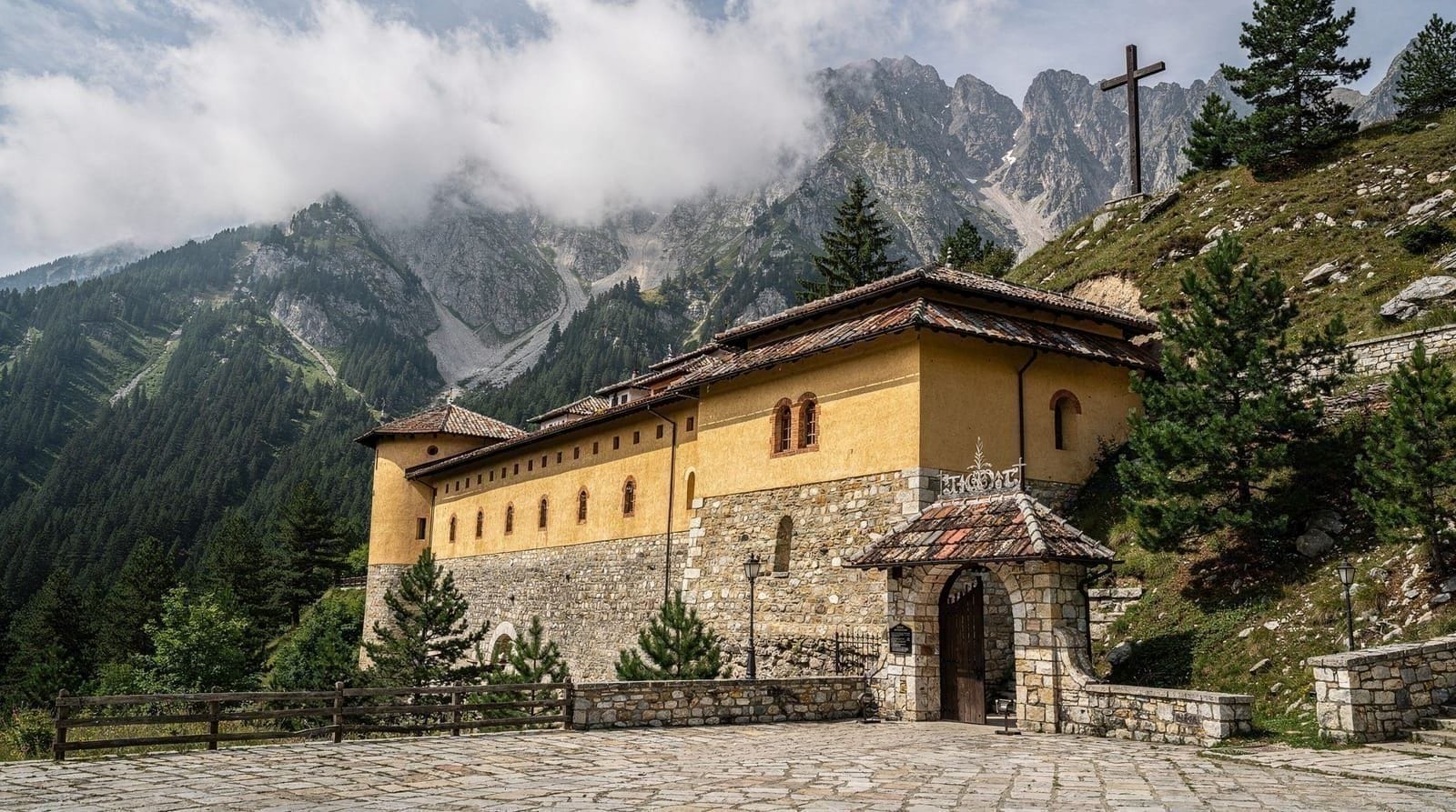 From Sofia: Full-Day Tour to Rila Monastery with Options