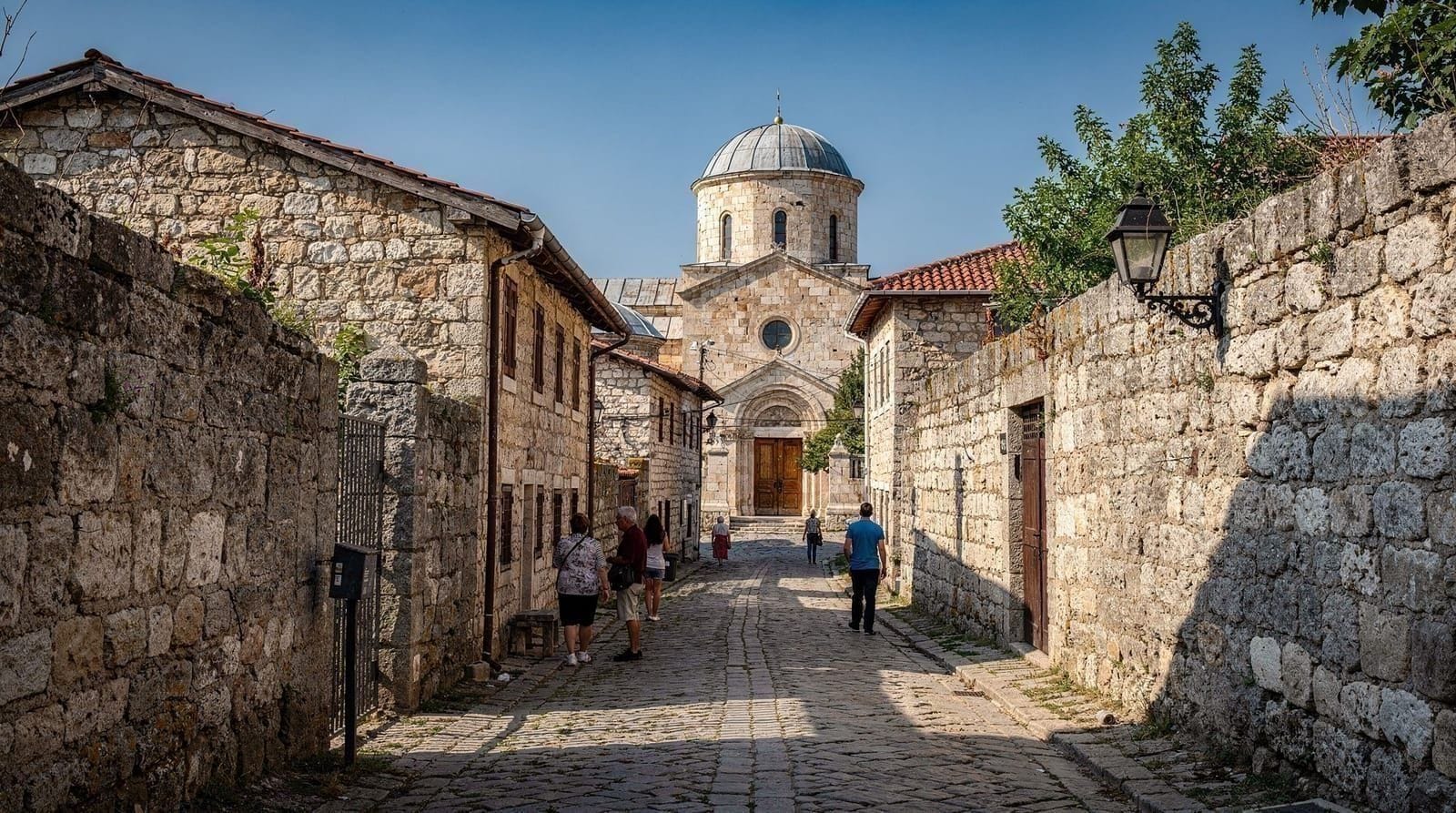 Sofia: Veliko Tarnovo and Arbanasi Day Trip