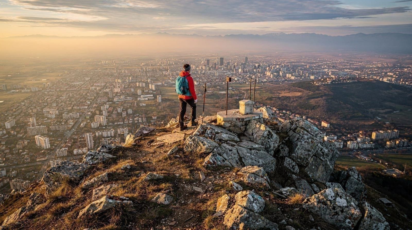 Sofia: Vitosha Hike to Cherni Vrah with Professional Photos